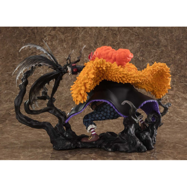 One Piece - Figurine Marshall D. Teach - Figuarts Zero